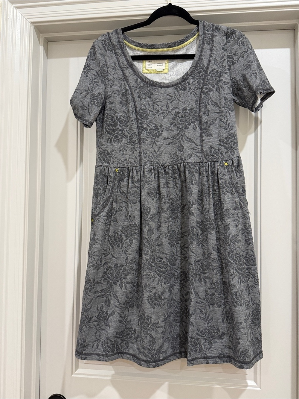 Casual Gray Floral Short Sleeve Women’s Dress
